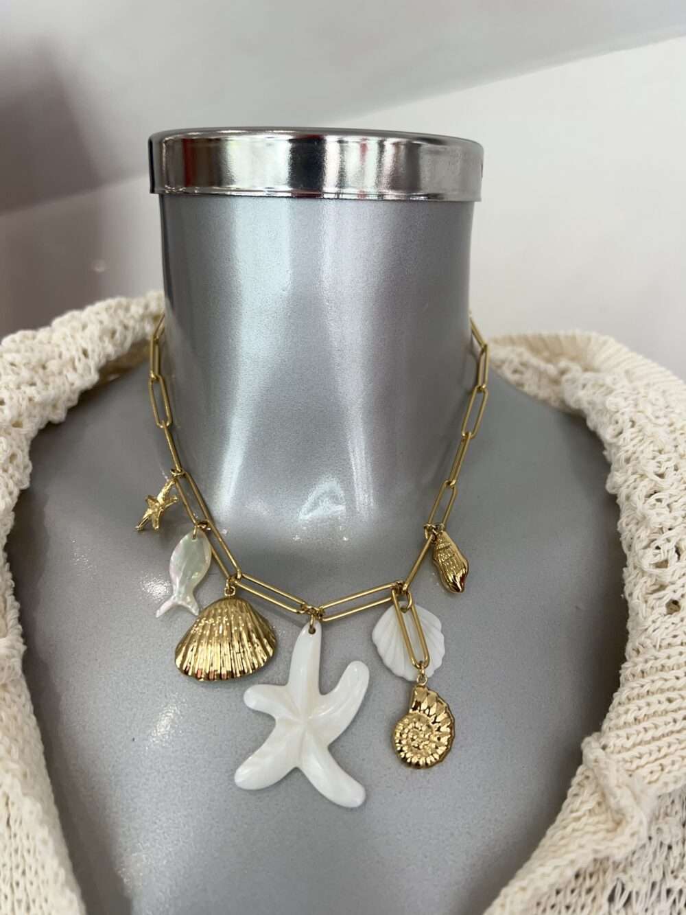 Goldfarbene Kette – Bild 3